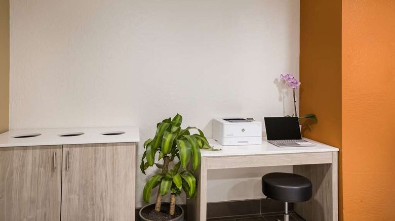<b>Clarion Pointe Sylva Other</b>. Images powered by <a href="https://iceportal.shijigroup.com/" title="IcePortal" target="_blank">IcePortal</a>.
