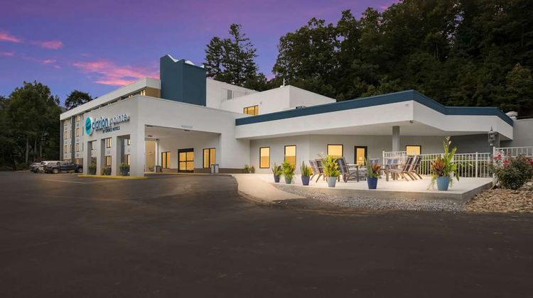 Clarion Pointe Sylva Exterior