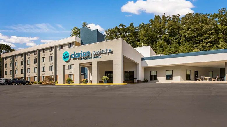 <b>Clarion Pointe Sylva Exterior</b>. Images powered by <a href="https://iceportal.shijigroup.com/" title="IcePortal" target="_blank">IcePortal</a>.