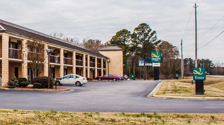 <b>Quality Inn Kinston Exterior</b>. Images powered by <a href="https://iceportal.shijigroup.com/" title="IcePortal" target="_blank">IcePortal</a>.