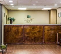 Quality Inn Kinston Lobby