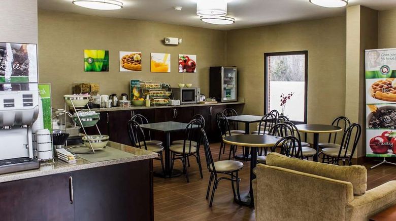<b>Quality Inn Kinston Restaurant</b>. Images powered by <a href="https://iceportal.shijigroup.com/" title="IcePortal" target="_blank">IcePortal</a>.