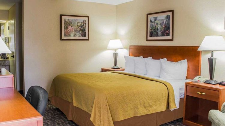 Quality Inn Kinston Room