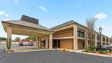 <b>Quality Inn Kinston Exterior</b>. Images powered by <a href="https://iceportal.shijigroup.com/" title="IcePortal" target="_blank">IcePortal</a>.