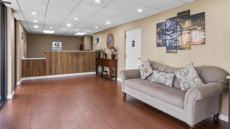 Quality Inn Kinston Lobby