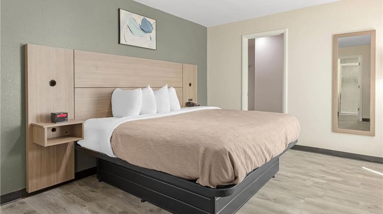 <b>Quality Inn Washington Suite</b>. Images powered by <a href="https://iceportal.shijigroup.com/" title="IcePortal" target="_blank">IcePortal</a>.