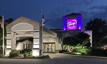 Sleep Inn & Suites near Ft Bragg