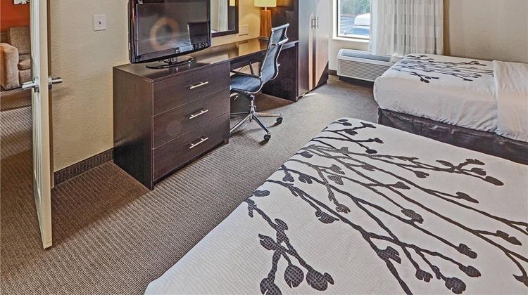 Sleep Inn & Suites near Ft Bragg Suite