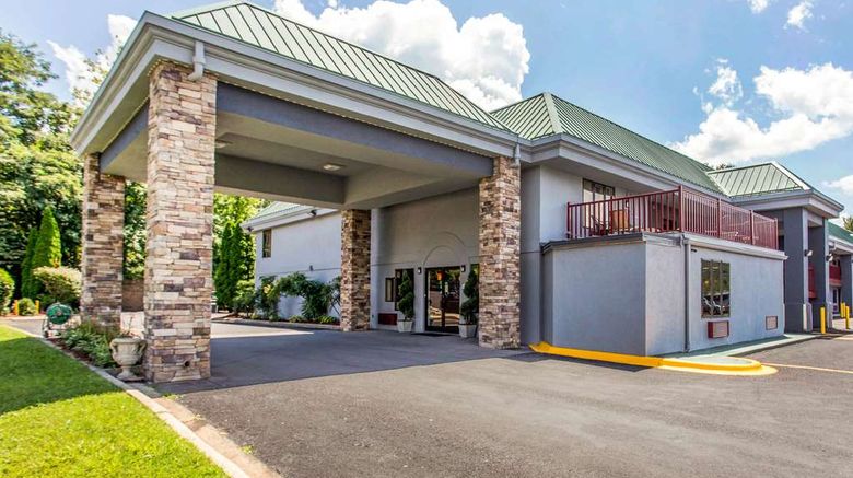 <b>Quality Inn Black Mountain Exterior</b>. Images powered by <a href="https://iceportal.shijigroup.com/" title="IcePortal" target="_blank">IcePortal</a>.