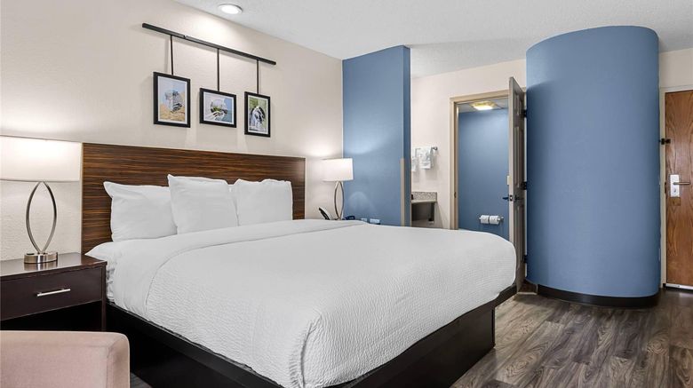 <b>Sleep Inn Room</b>. Images powered by <a href="https://iceportal.shijigroup.com/" title="IcePortal" target="_blank">IcePortal</a>.