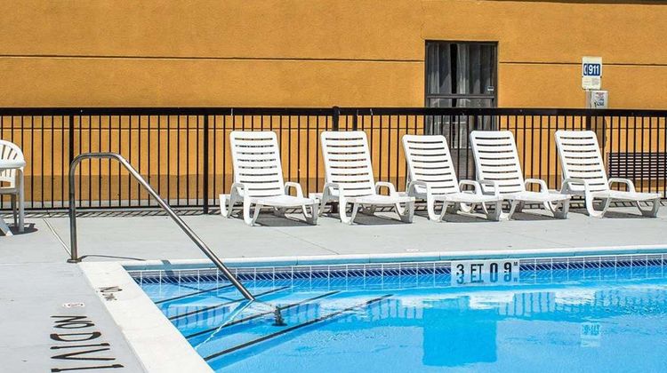 Comfort Inn Pool