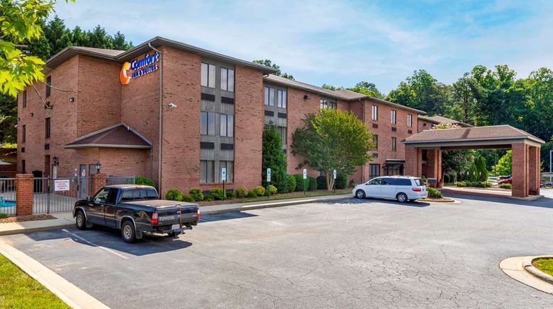 <b>Comfort Inn Exterior</b>. Images powered by <a href="https://iceportal.shijigroup.com/" title="IcePortal" target="_blank">IcePortal</a>.