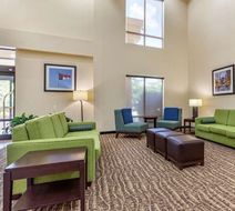 Comfort Suites Lobby