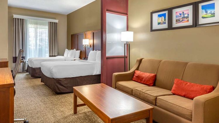 Comfort Suites Suite