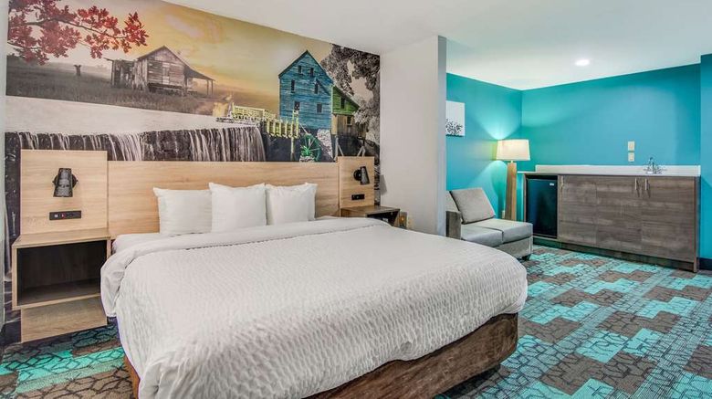 <b>Clarion Pointe Wake Forest-Raleigh North Suite</b>. Images powered by <a href="https://iceportal.shijigroup.com/" title="IcePortal" target="_blank">IcePortal</a>.