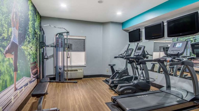 <b>Clarion Pointe Wake Forest-Raleigh North Health</b>. Images powered by <a href="https://iceportal.shijigroup.com/" title="IcePortal" target="_blank">IcePortal</a>.