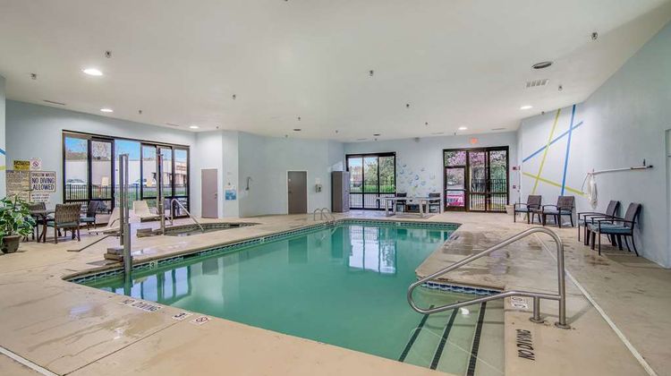 Clarion Pointe Wake Forest-Raleigh North Pool