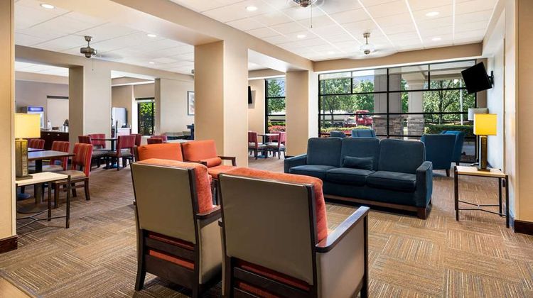 Comfort Suites Northlake Lobby
