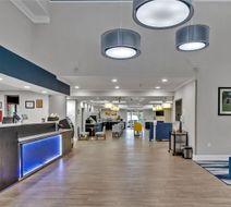 Comfort Suites Lobby