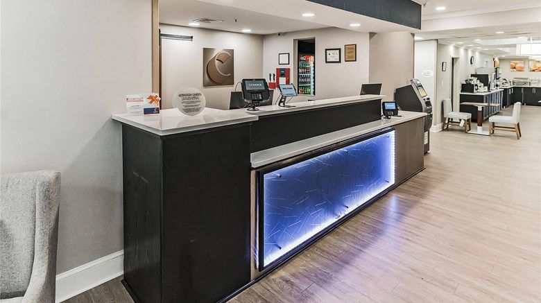 <b>Comfort Suites Lobby</b>. Images powered by <a href="https://iceportal.shijigroup.com/" title="IcePortal" target="_blank">IcePortal</a>.