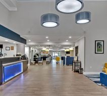 Comfort Suites Lobby