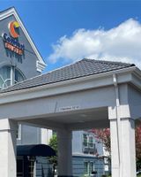 Comfort Suites