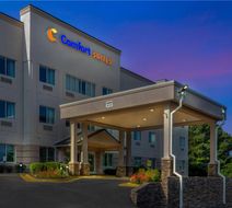 Comfort Suites Exterior