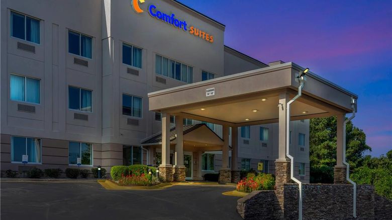 <b>Comfort Suites Exterior</b>. Images powered by <a href="https://iceportal.shijigroup.com/" title="IcePortal" target="_blank">IcePortal</a>.