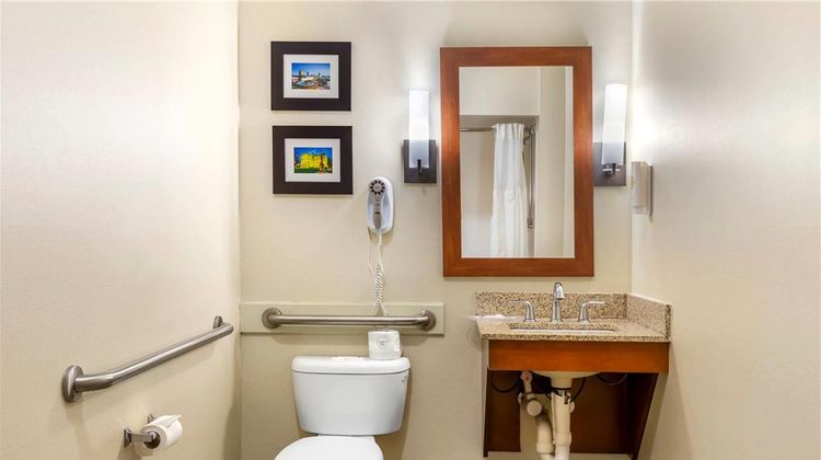 Comfort Suites Room