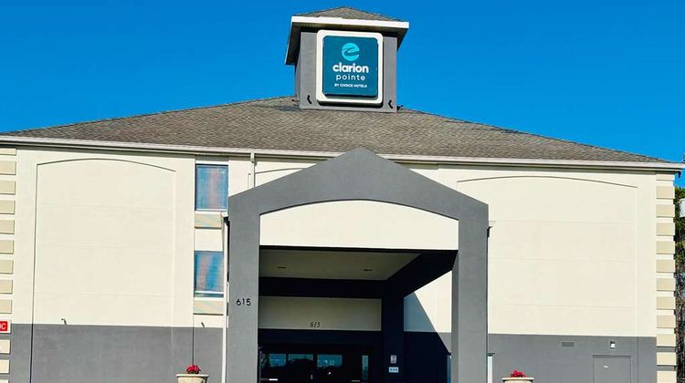 Clarion Pointe Albemarle Exterior
