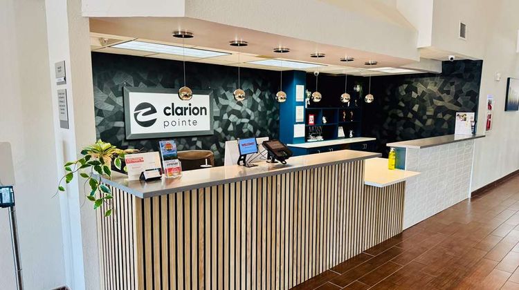 Clarion Pointe Albemarle Lobby