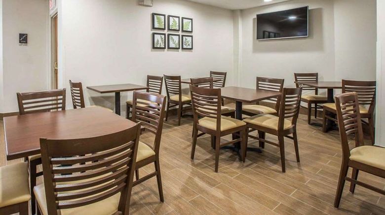 <b>Sleep Inn Greensboro Airport Restaurant</b>. Images powered by <a href="https://iceportal.shijigroup.com/" title="IcePortal" target="_blank">IcePortal</a>.