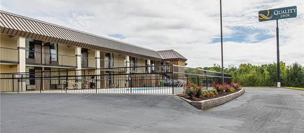 Quality Inn Forest City Exterior