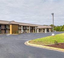 Quality Inn Forest City Exterior