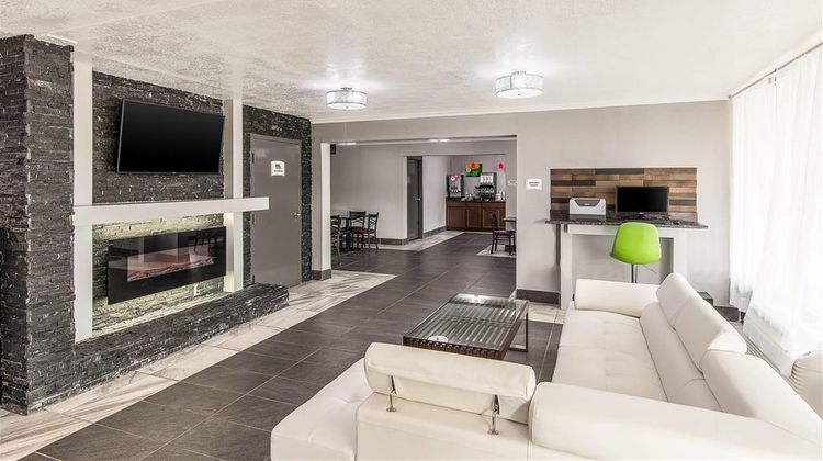 Quality Inn Forest City Lobby