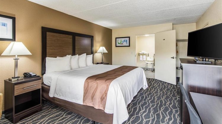 Quality Inn Forest City Room