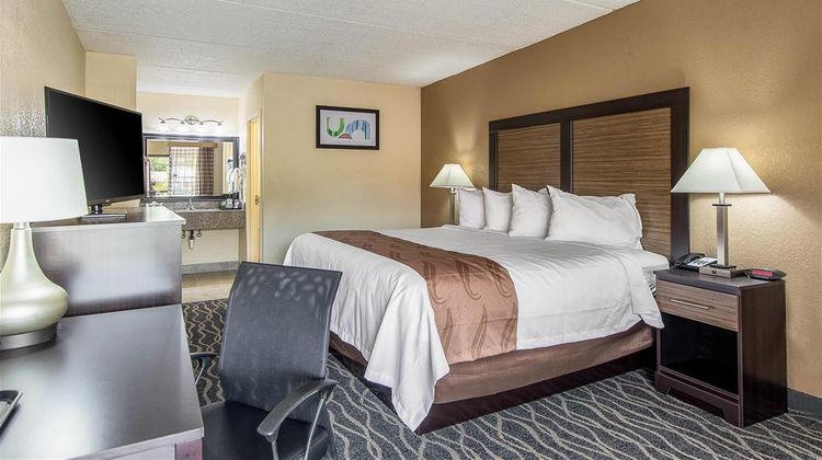 Quality Inn Forest City Room