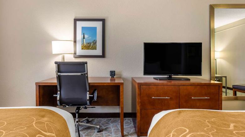 <b>Comfort Suites Southport - Oak Island Suite</b>. Images powered by <a href="https://iceportal.shijigroup.com/" title="IcePortal" target="_blank">IcePortal</a>.