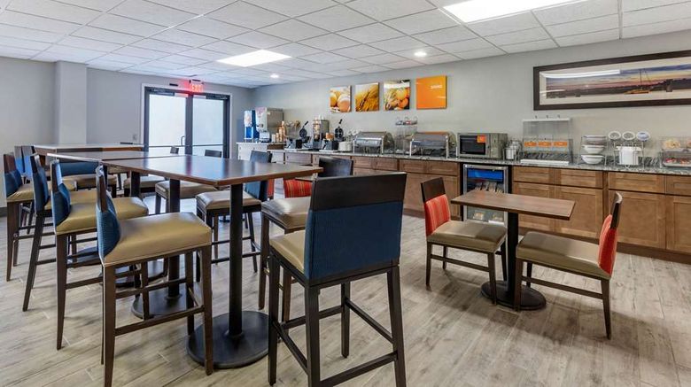 <b>Comfort Suites Southport - Oak Island Restaurant</b>. Images powered by <a href="https://iceportal.shijigroup.com/" title="IcePortal" target="_blank">IcePortal</a>.