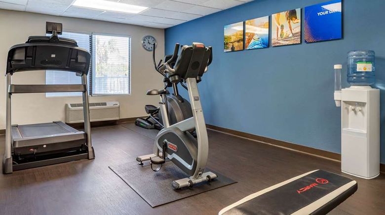 <b>Comfort Suites Southport - Oak Island Health</b>. Images powered by <a href="https://iceportal.shijigroup.com/" title="IcePortal" target="_blank">IcePortal</a>.