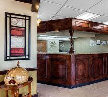 Quality Inn & Suites Mooresville Lobby