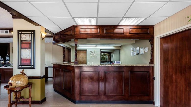 <b>Quality Inn & Suites Mooresville Lobby</b>. Images powered by <a href="https://iceportal.shijigroup.com/" title="IcePortal" target="_blank">IcePortal</a>.