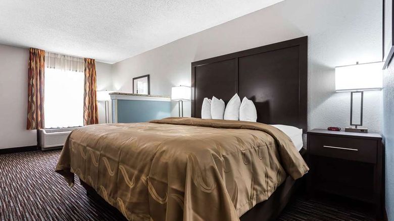<b>Quality Inn & Suites Mooresville Suite</b>. Images powered by <a href="https://iceportal.shijigroup.com/" title="IcePortal" target="_blank">IcePortal</a>.