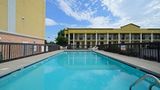 Quality Inn & Suites Mooresville Pool