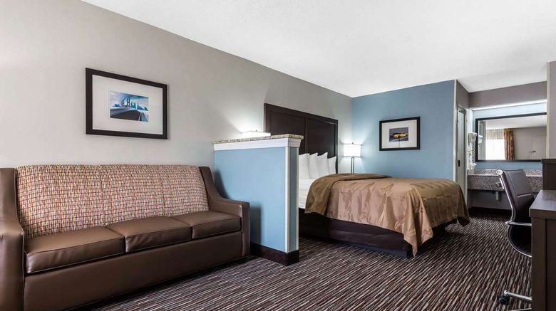 <b>Quality Inn & Suites Mooresville Suite</b>. Images powered by <a href="https://iceportal.shijigroup.com/" title="IcePortal" target="_blank">IcePortal</a>.
