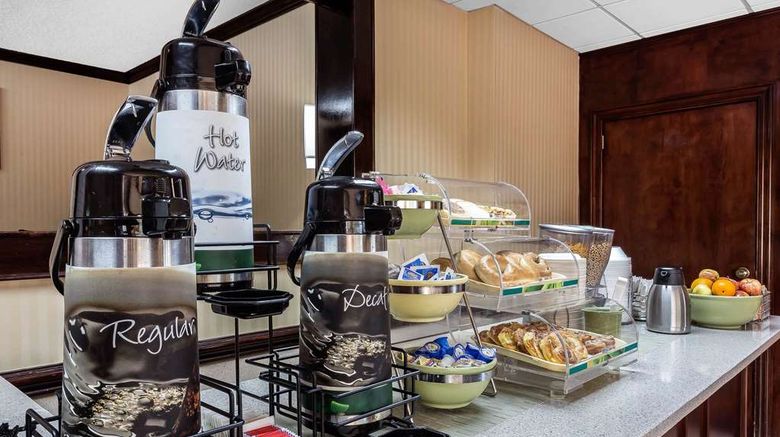 <b>Quality Inn & Suites Mooresville Restaurant</b>. Images powered by <a href="https://iceportal.shijigroup.com/" title="IcePortal" target="_blank">IcePortal</a>.