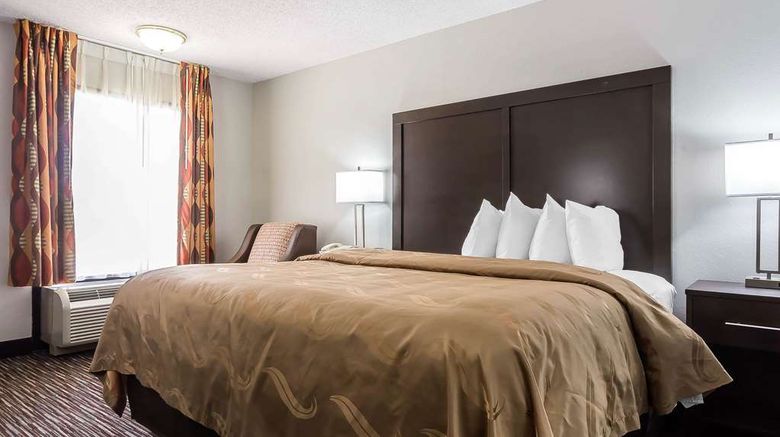 <b>Quality Inn & Suites Mooresville Room</b>. Images powered by <a href="https://iceportal.shijigroup.com/" title="IcePortal" target="_blank">IcePortal</a>.