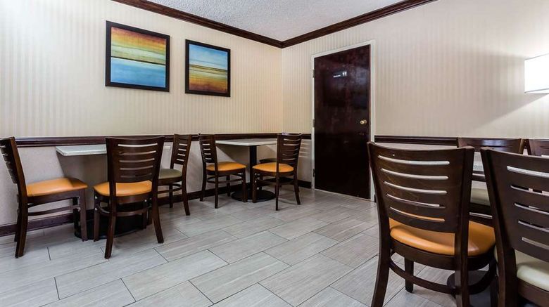 <b>Quality Inn & Suites Mooresville Restaurant</b>. Images powered by <a href="https://iceportal.shijigroup.com/" title="IcePortal" target="_blank">IcePortal</a>.