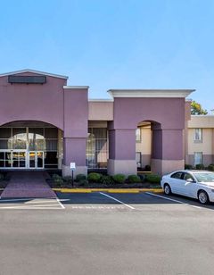 Quality Inn & Suites Airpark East