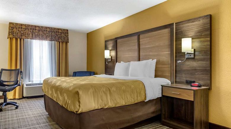 <b>Quality Inn & Suites Airpark East Room</b>. Images powered by <a href="https://iceportal.shijigroup.com/" title="IcePortal" target="_blank">IcePortal</a>.